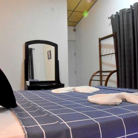 Hotel H2O Gampola Eksteriør billede