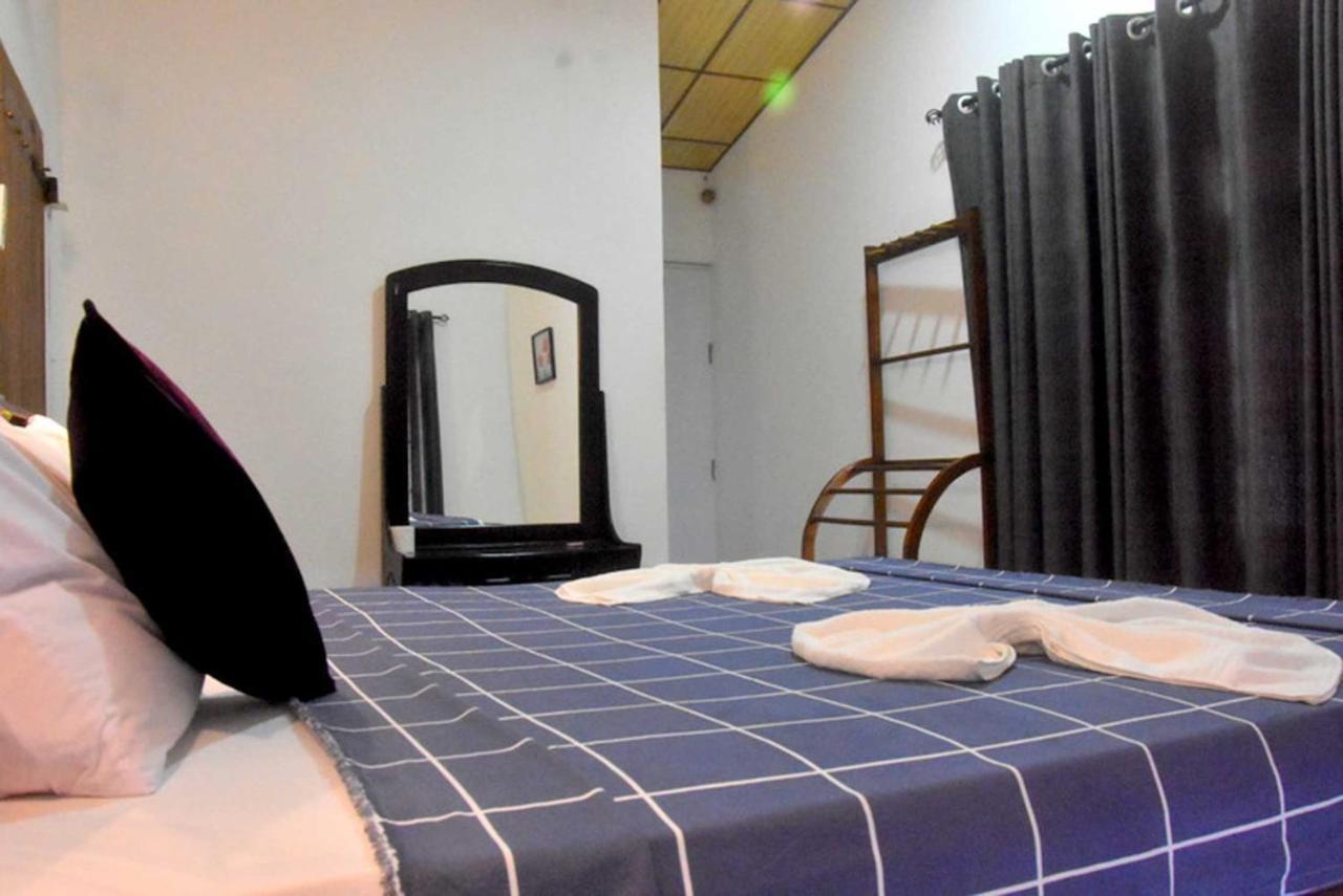 Hotel H2O Gampola Eksteriør billede